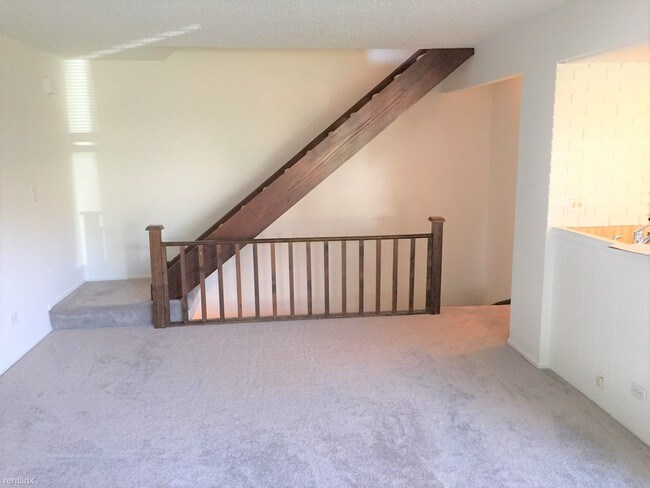 Building Photo - 2 br, 1.5 bath Condo - 1328 Inverrary Ln