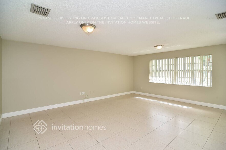 Building Photo - 14655 SW 139th Ct