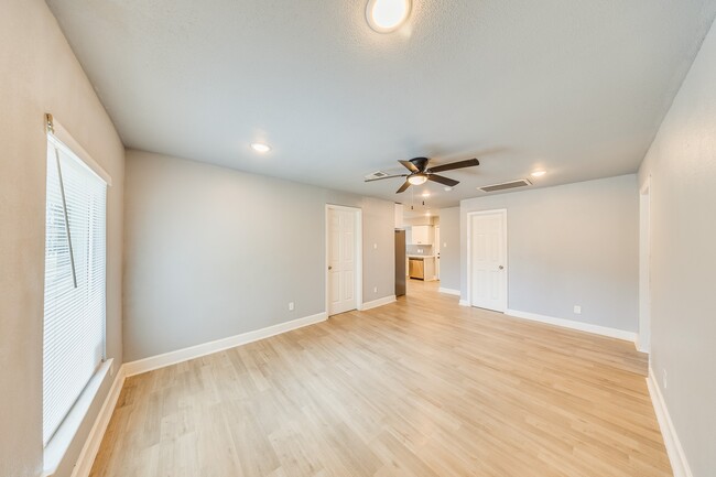 Building Photo - 4523 Keystone St