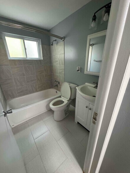 Building Photo - 44 Granville St