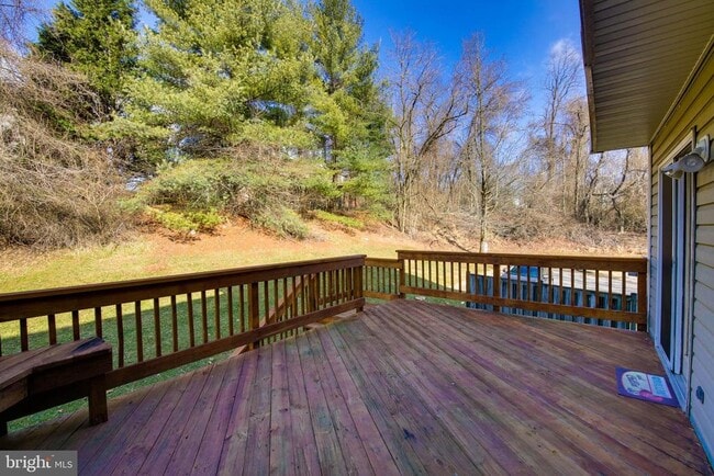 Building Photo - 354 Kendig Dr