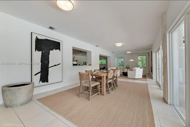 Building Photo - 6875 SW 96th St