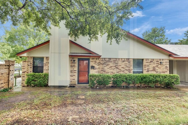 Primary Photo - 3002 Breeze Terrace