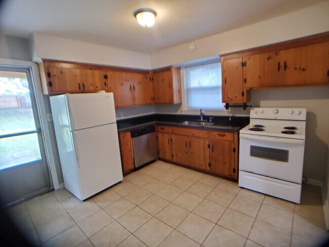 Kitchen - 1302 Hudson Avenue