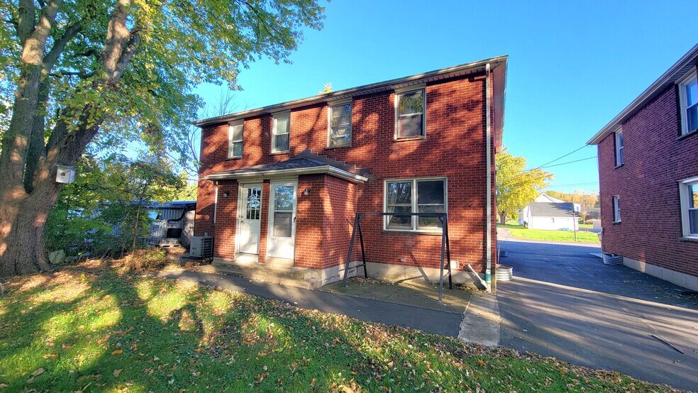 Building Photo - 141 Bennett Rd