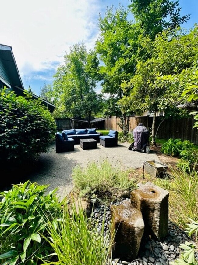 Building Photo - 3bd/2ba Duvall House