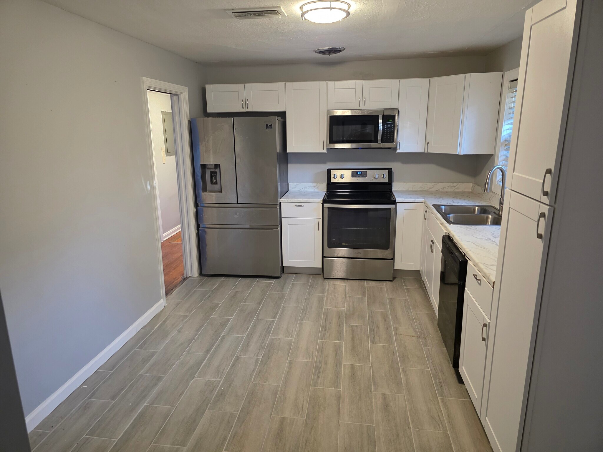 Kitchen - 2232 Ribault Scenic Dr