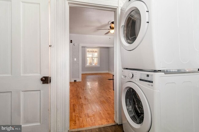 Building Photo - 549 Spruce St