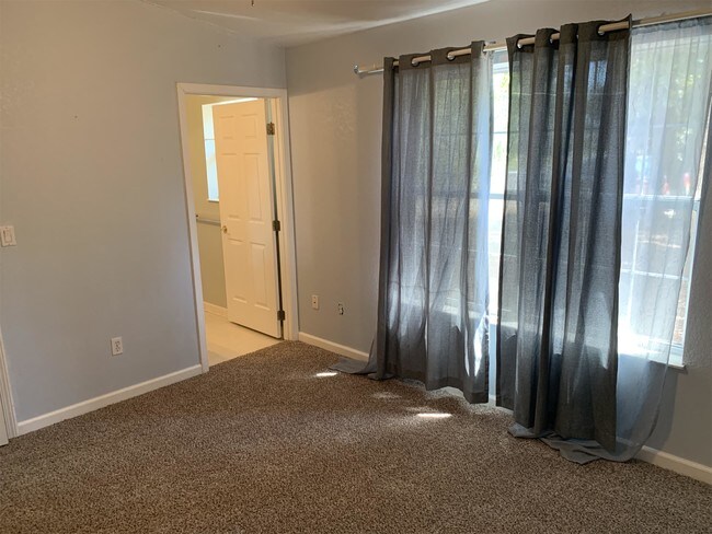 Building Photo - 109 Plantation Way