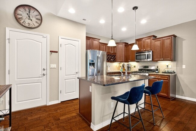 Building Photo - *Charming Gold Hill Mesa Townhome – 2 Bed ...