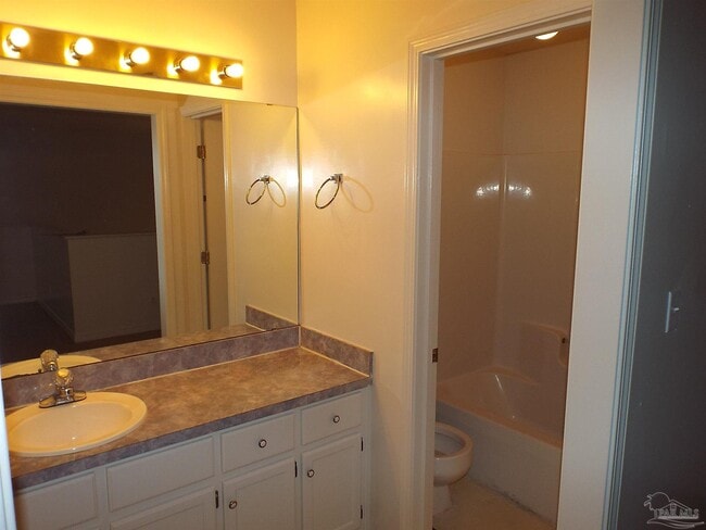 Building Photo - 7033 Weatherwood Dr