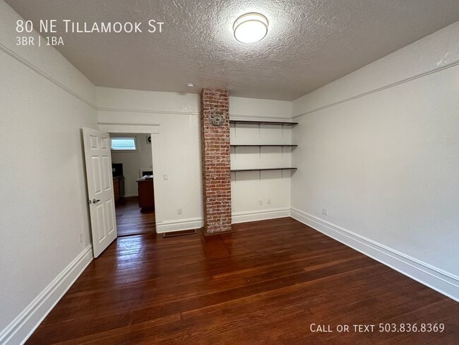 Building Photo - Amazing Unit in the Elliot Neighborhood!