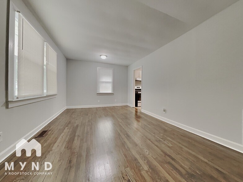 Building Photo - 1720 Finchley Dr