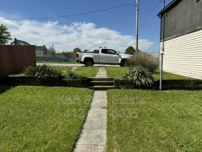 Building Photo - 538 Chicora St