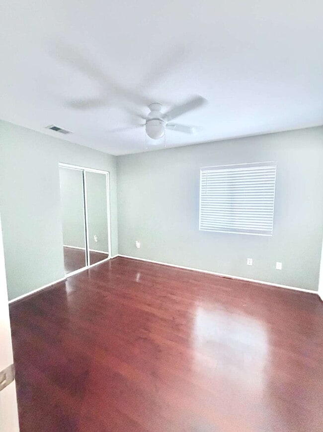 Building Photo - 3-Bedroom Home, Large backyard Move-in by Aug 1st for $500 Move-in Discount!