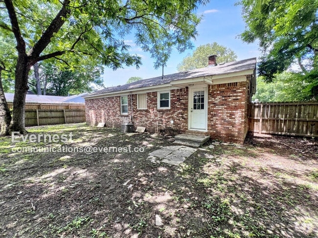 Building Photo - 533 Burkman Dr