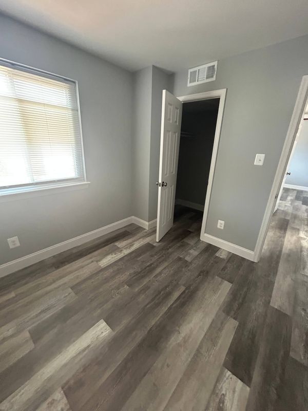 Building Photo - 113 Wilmington Pl SE