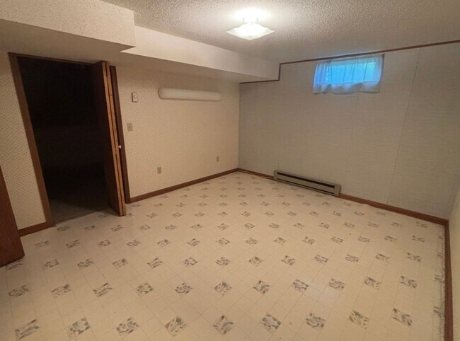 Building Photo - 106 Merlin Cir