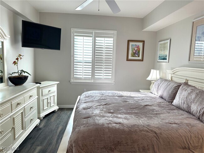 Building Photo - 16655 Lake Cir Dr