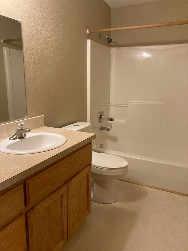 Building Photo - 2 Story Home in Lafayette - Showings Start 4/2