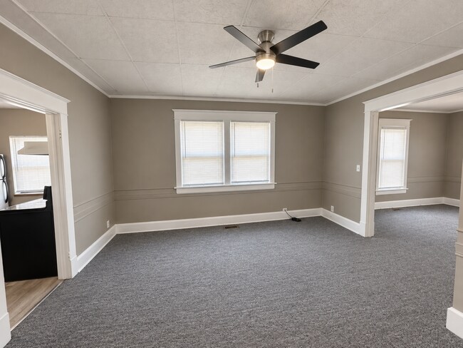 Building Photo - 747 S Fort Ave
