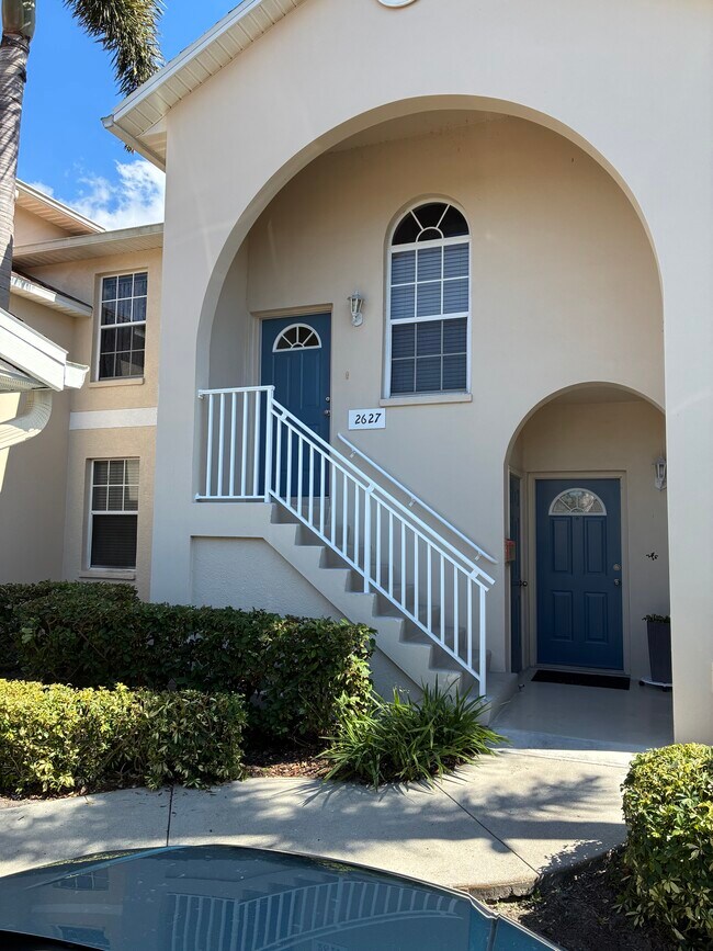 Building Photo - 4250 Players Pl