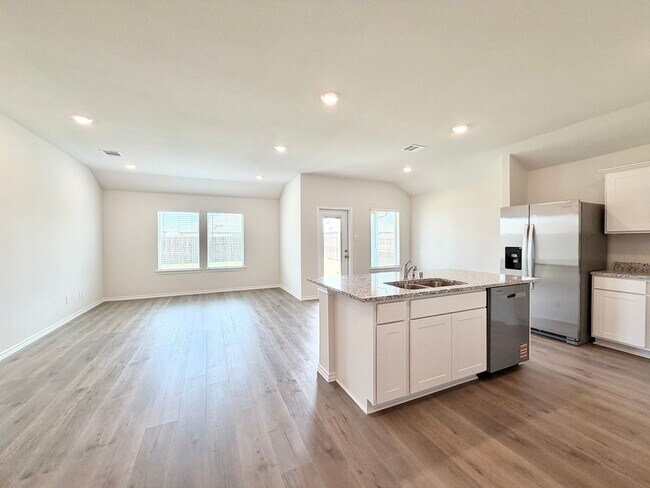 Building Photo - 1116 Riverbrook Ln