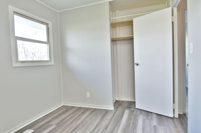 Building Photo - HOUSE for RENT in Champion Twp!