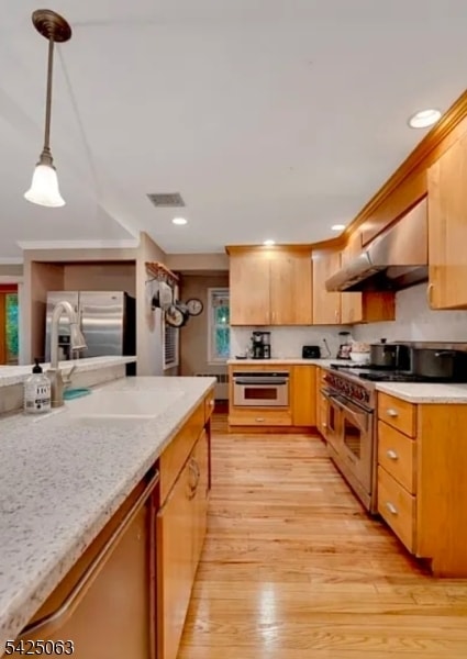 Building Photo - 684 Spring Ave