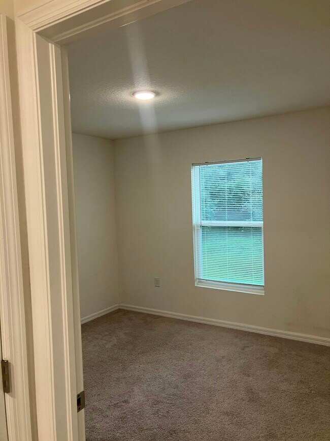 Building Photo - 4281 Golfair Ln