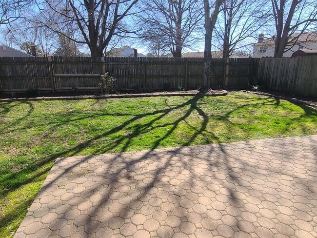 Building Photo - 1288 Nesbitt Dr