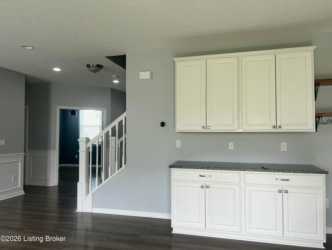Building Photo - 5057 Tealwood Dr
