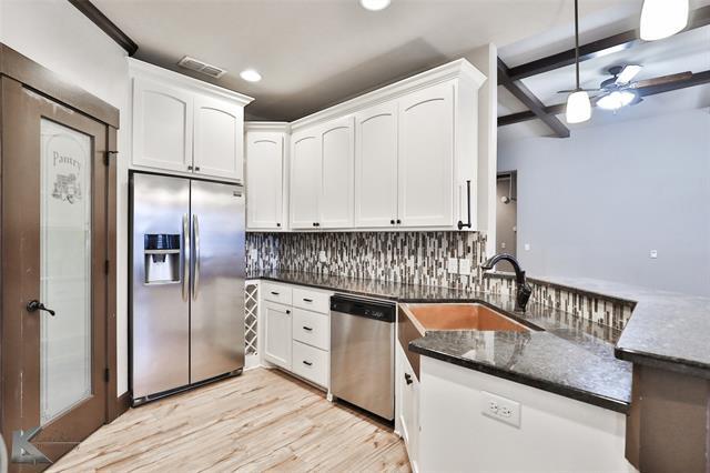 Building Photo - 350 White Rock Dr