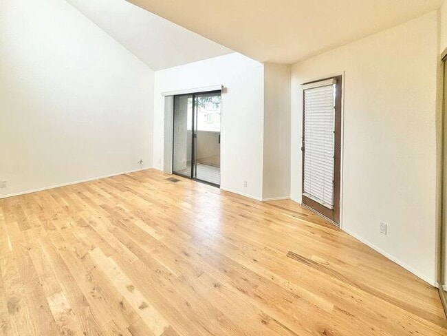 Building Photo - 8316 Via Sonoma