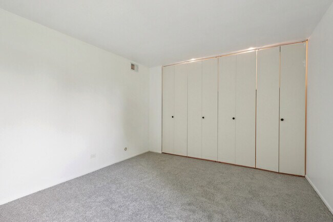 Building Photo - 2650 Brookwood Way Dr