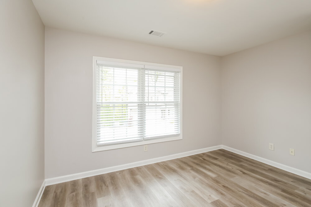 Building Photo - 6176 Mulberry Park Dr