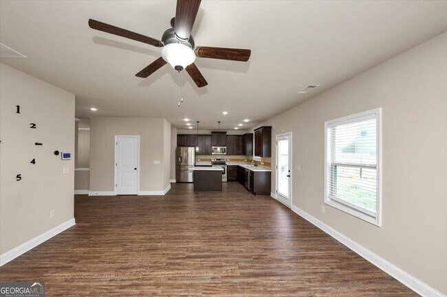Building Photo - 2375 Walker Dr