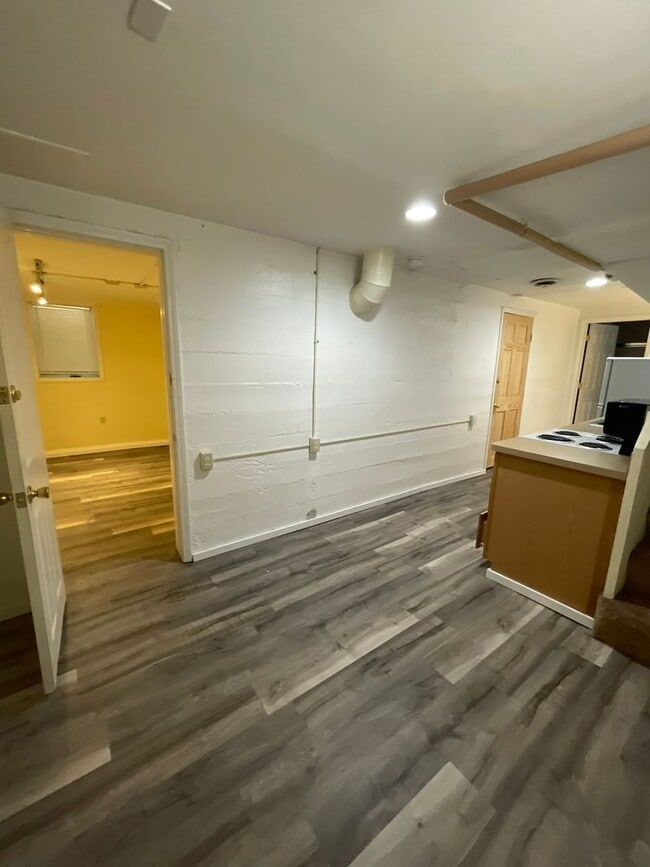 Building Photo - 410 E William St