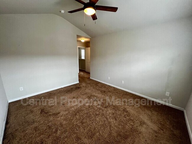 Building Photo - 43 Moorlyn Ln