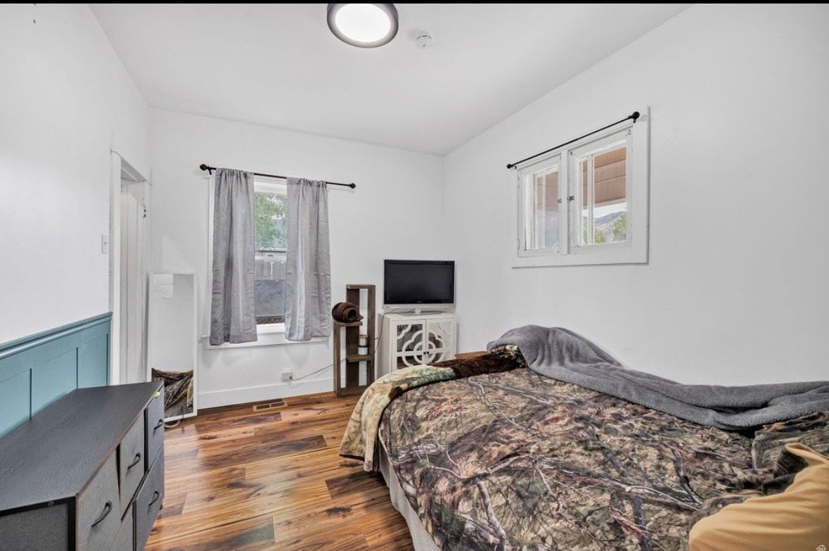 Building Photo - 2021 Gramercy Ave