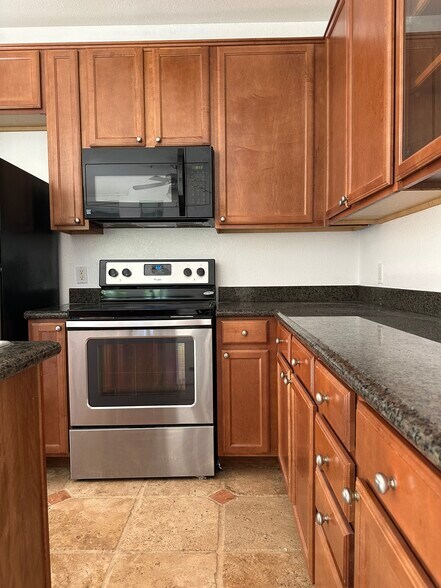 Kitchen - 3695 Stevenson Blvd