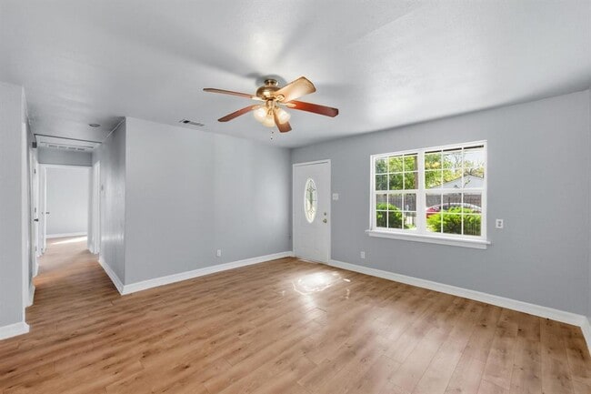 Building Photo - 6214 Club Terrace