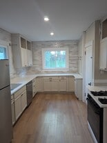 Building Photo - 701 Burke Ave NE