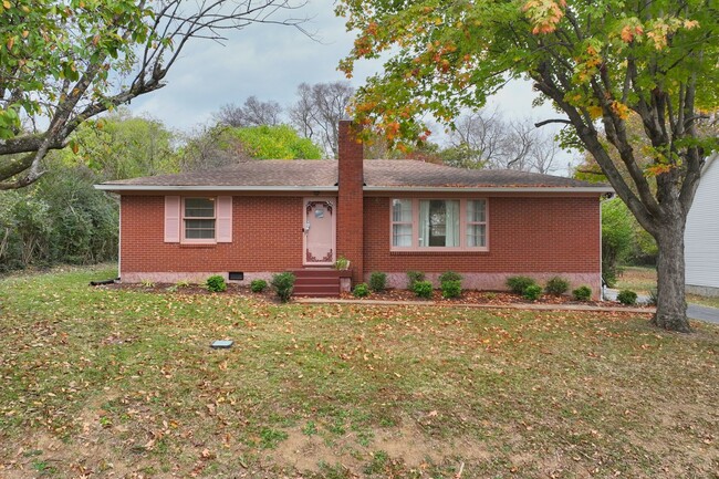 Classic Nashville vernacular architecture before the rise of "tall skinnies" - 1709 Roger Ave