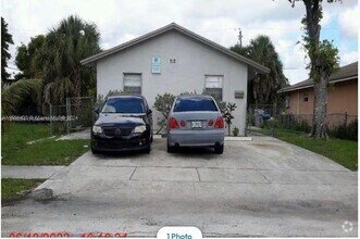 Building Photo - 713 NW 4th Ave