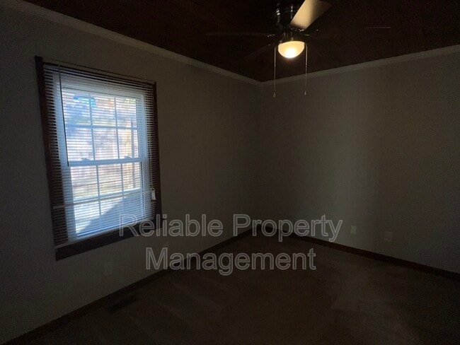 Building Photo - 103 Clay St