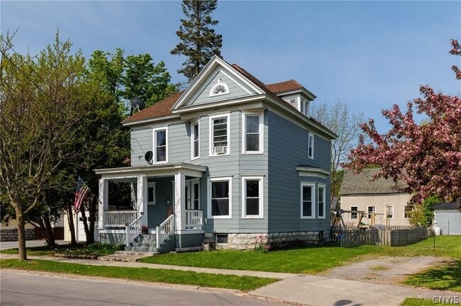 Building Photo - 624 Hamlin St