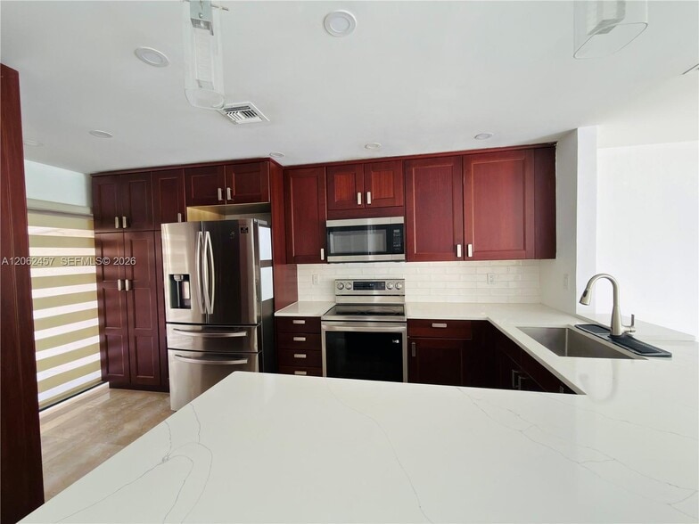 Building Photo - 3957 Adra Ave