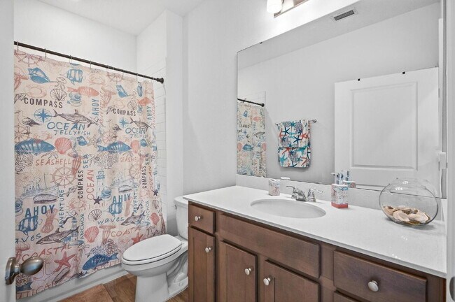 Building Photo - NEW TOWNHOME