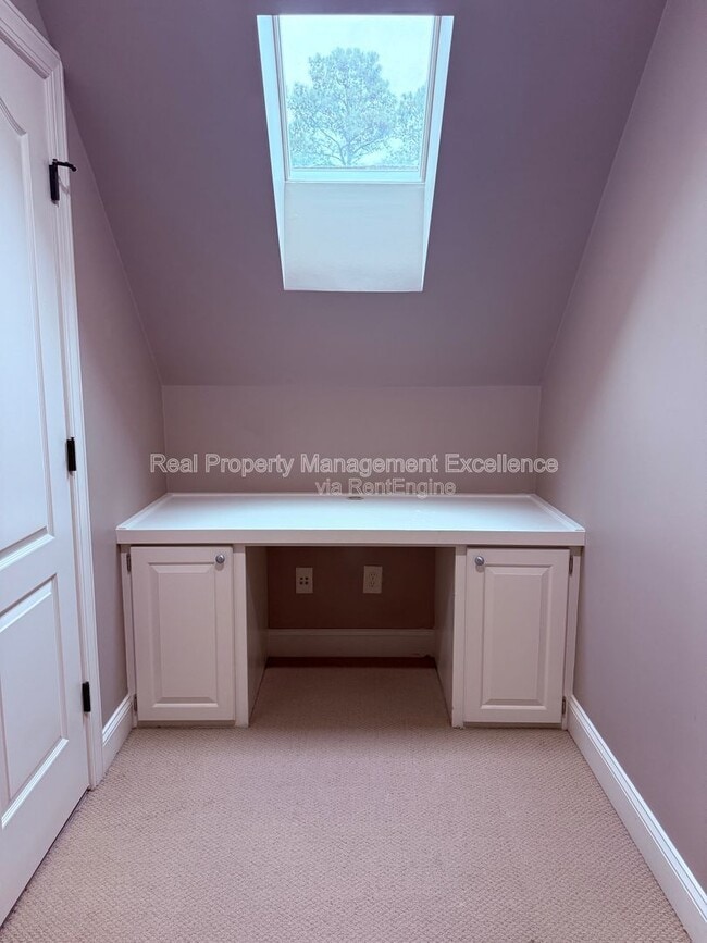 Building Photo - 4008 Enfield Ridge Dr